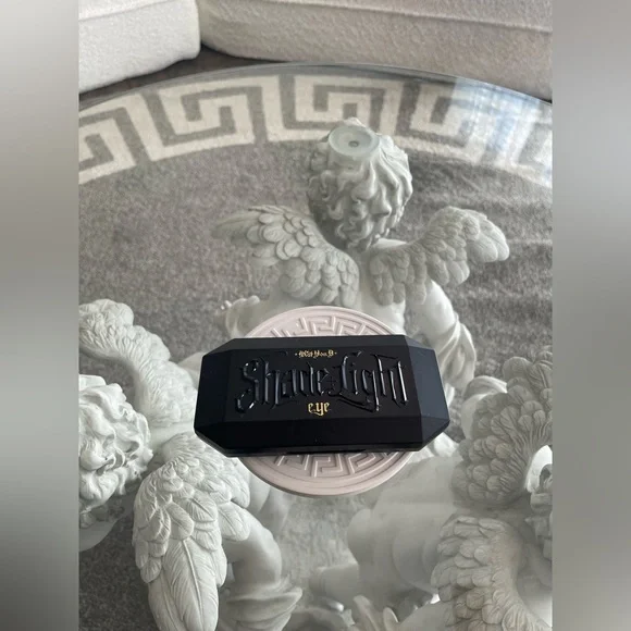 SOLD‼️♓️Kat Von D Shade + Light eye palette GLAM ROCK 0E01A AUTHENTIC - Picture 4 of 7